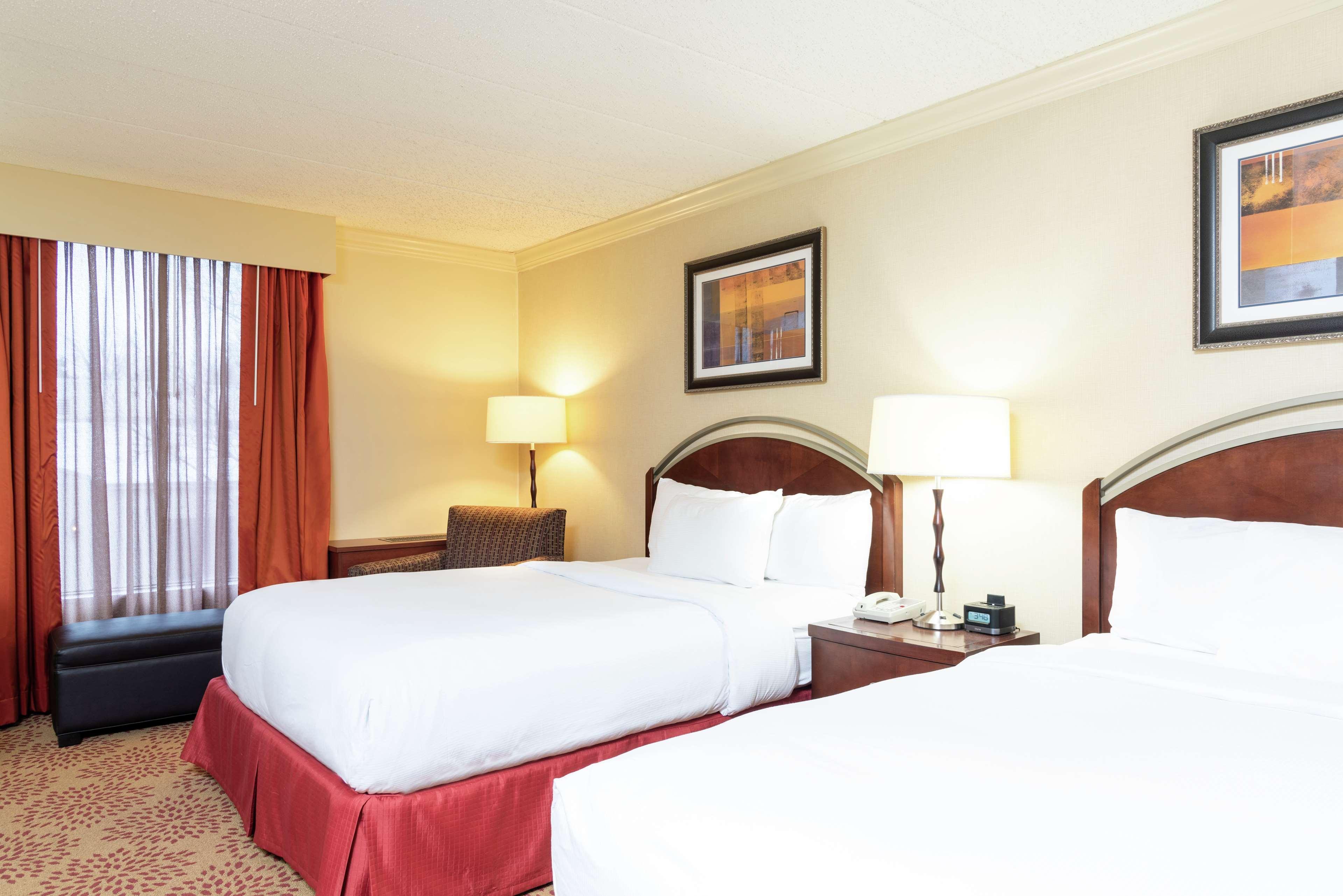 Doubletree By Hilton Grand Rapids Airport