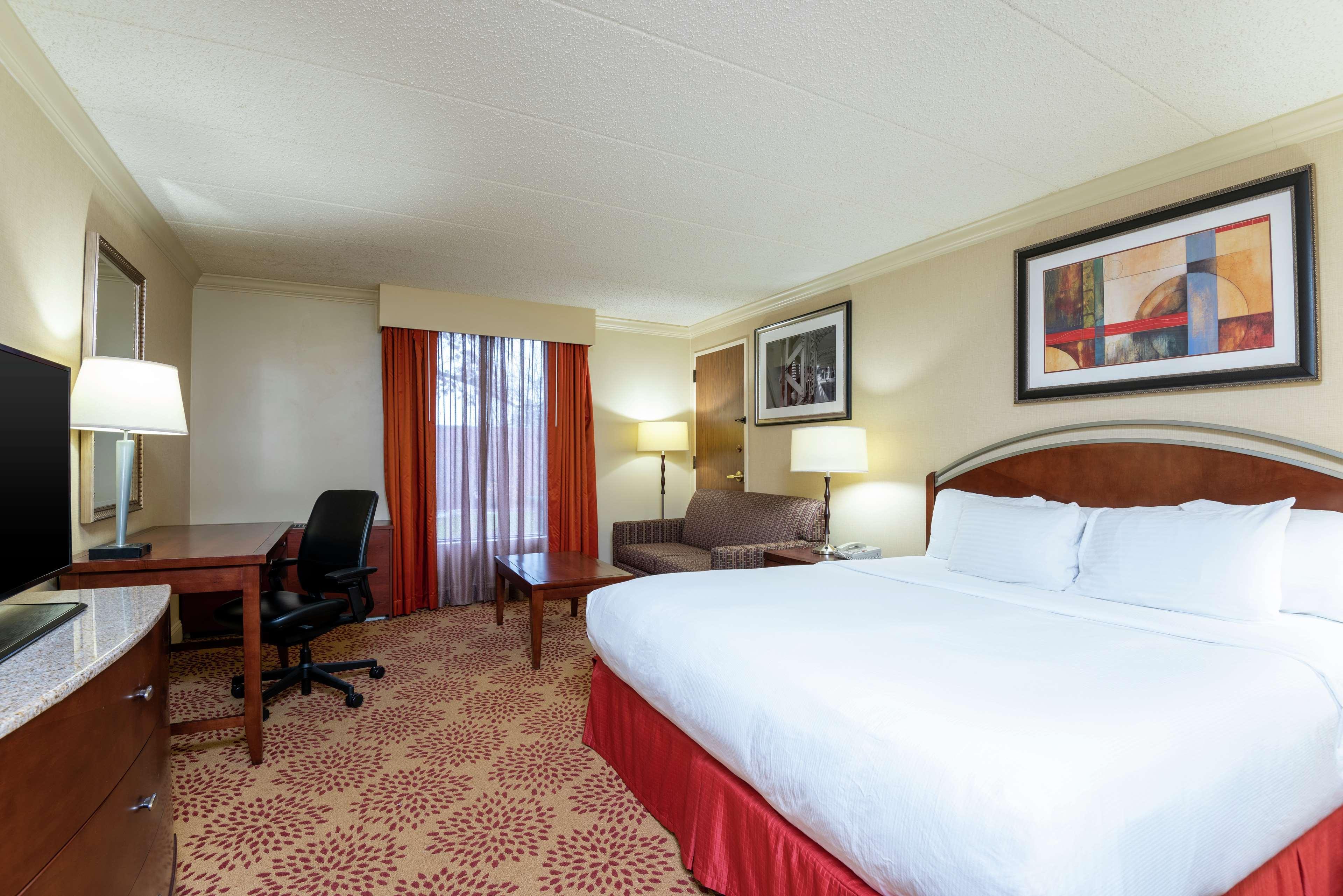Doubletree By Hilton Grand Rapids Airport 4* Cascade