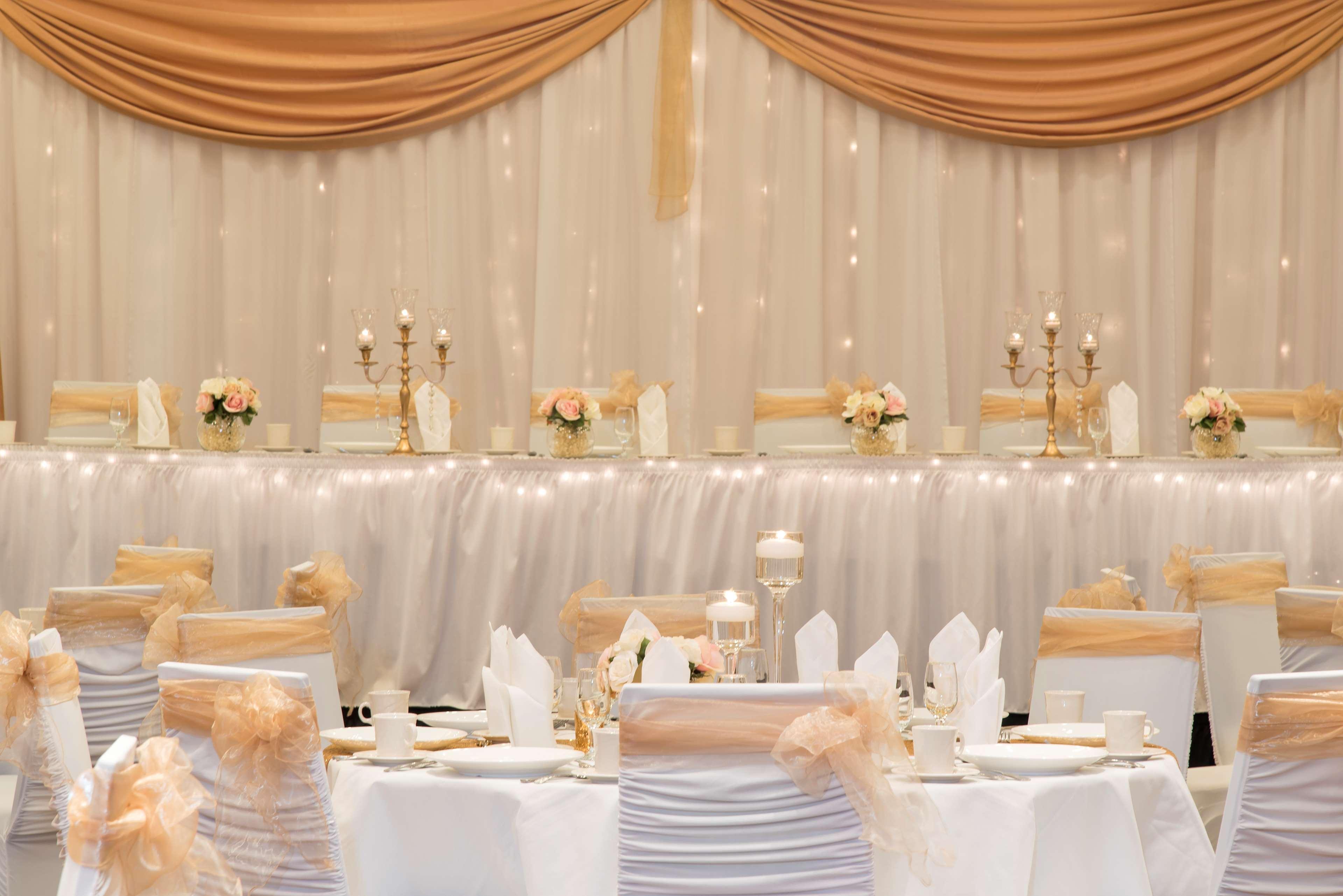 Doubletree By Hilton Grand Rapids Airport Hotel