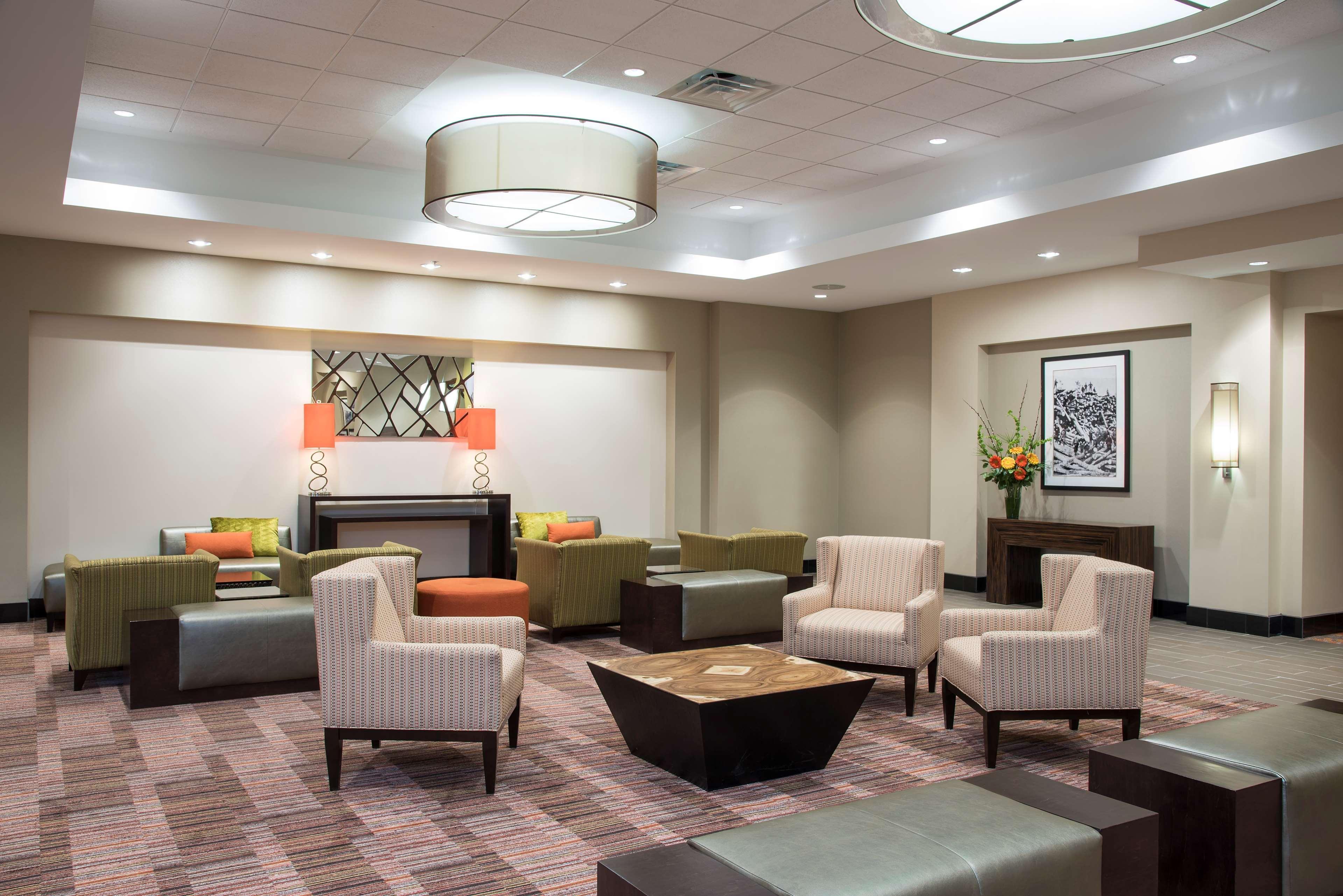 Doubletree By Hilton Grand Rapids Airport 4* Cascade