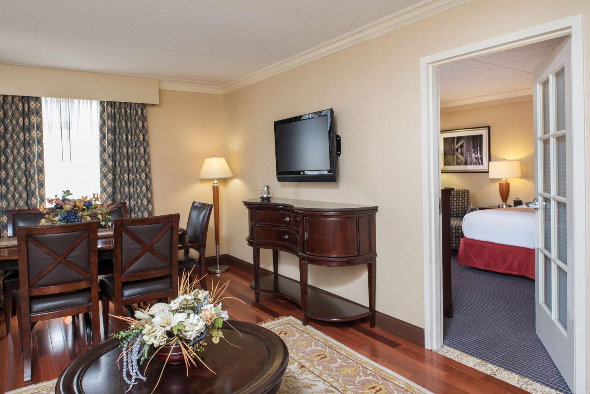 Hotel Doubletree By Hilton Grand Rapids Airport Cascade
