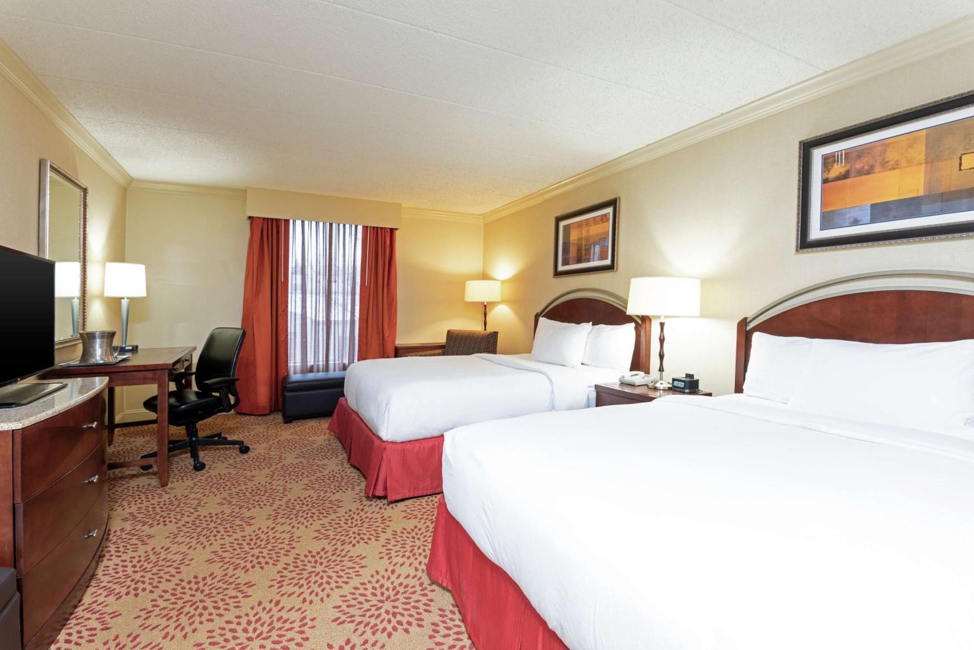 Doubletree By Hilton Grand Rapids Airport