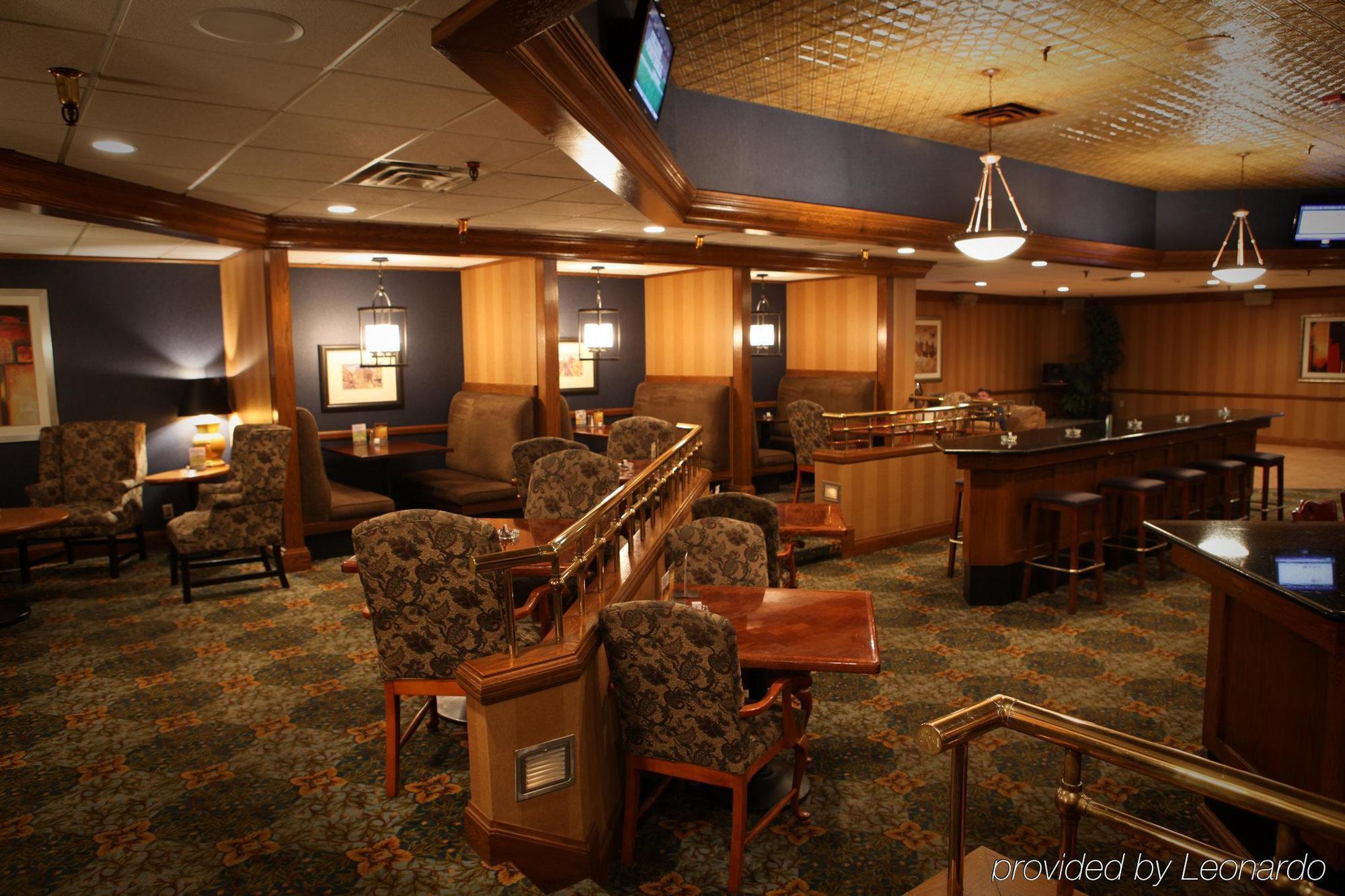 Hotel Doubletree By Hilton Grand Rapids Airport 4*